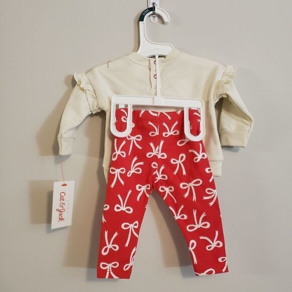 CAT & JACK CHRISTMAS REINDEER TWO PIECE SET SIZE 0-3 MONTHS NWT - Picture 3 of 4